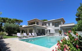 Charming Exceptional Golf Villa In Algarve